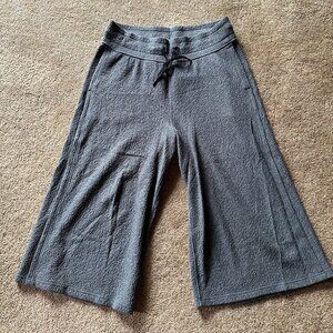 Women's Lululemon gaucho pants - size 10